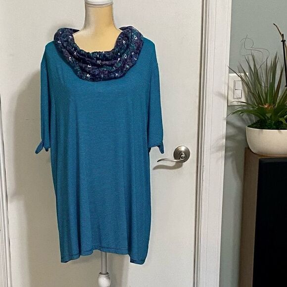 NEW Catherine’s Blue striped PALISADES Tunic Blouse Plus Sz 2X Detachable Scarf - Picture 2 of 8